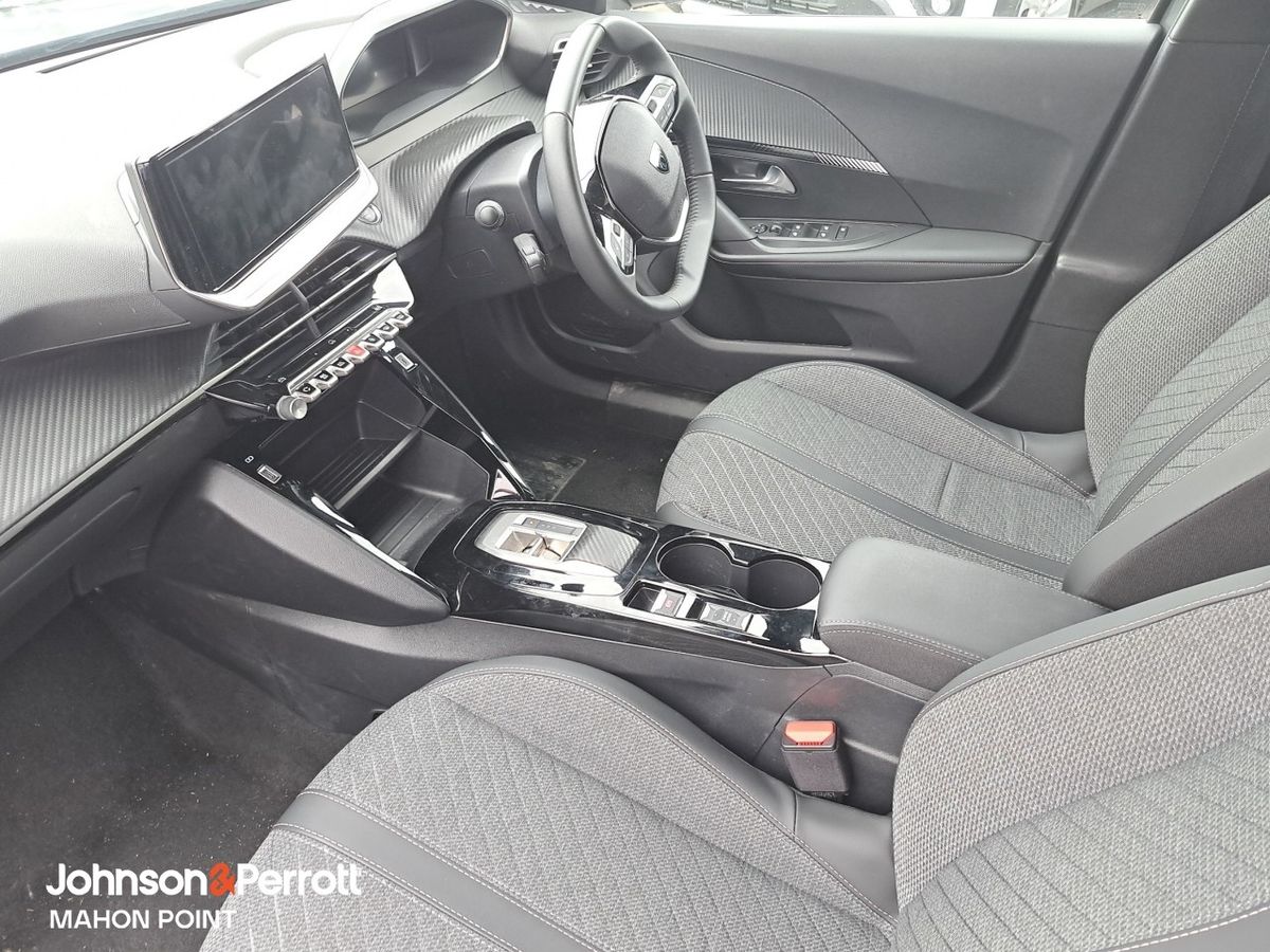 Peugeot 2008 HYBRID 110BHP e-DCS6 Allure