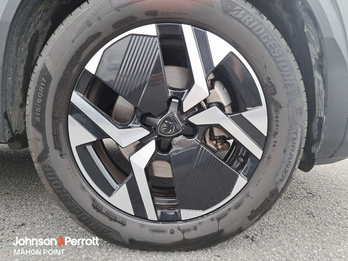 Peugeot 2008 HYBRID 110BHP e-DCS6 Allure