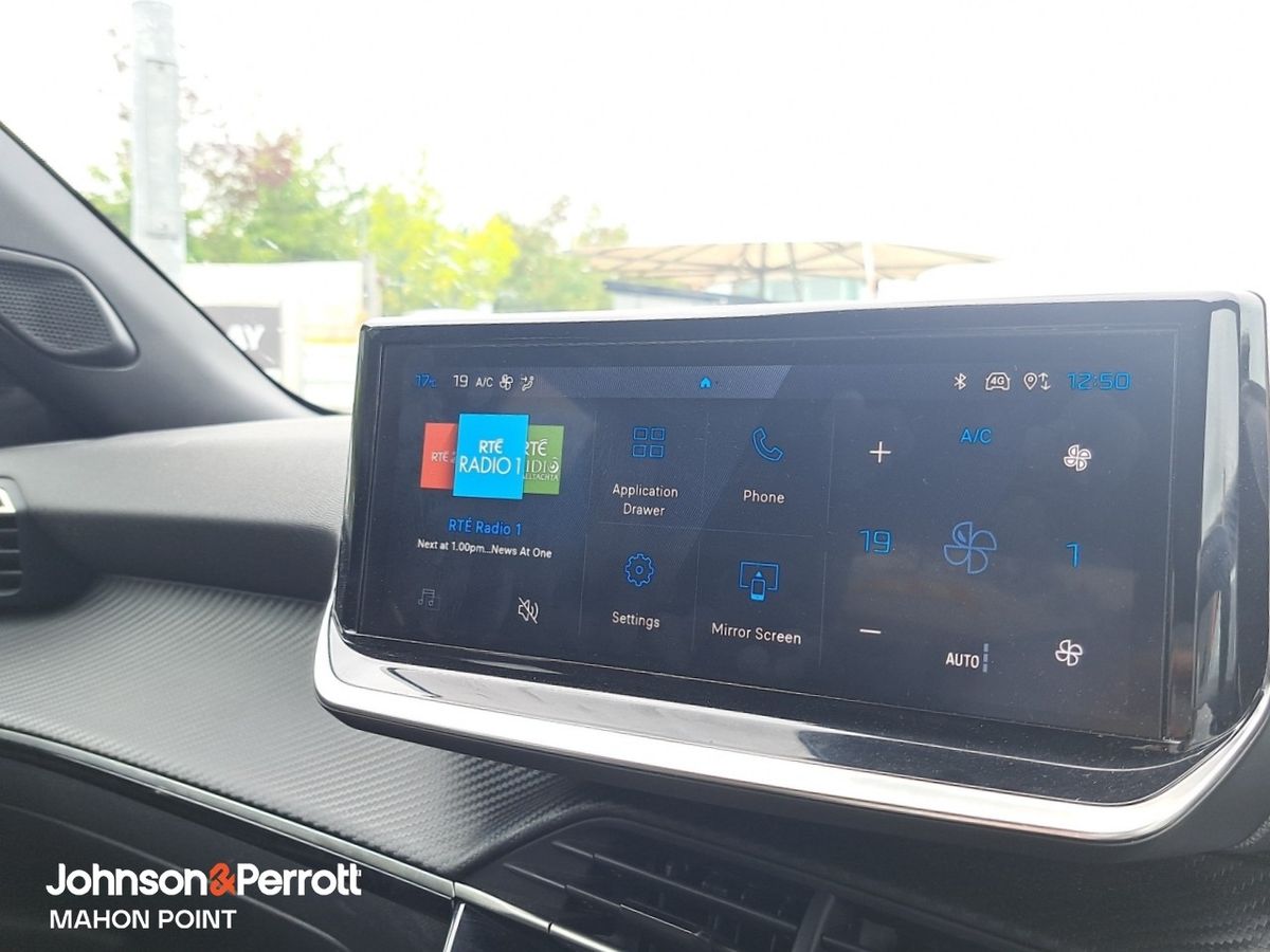 Peugeot 2008 HYBRID 110BHP e-DCS6 Allure