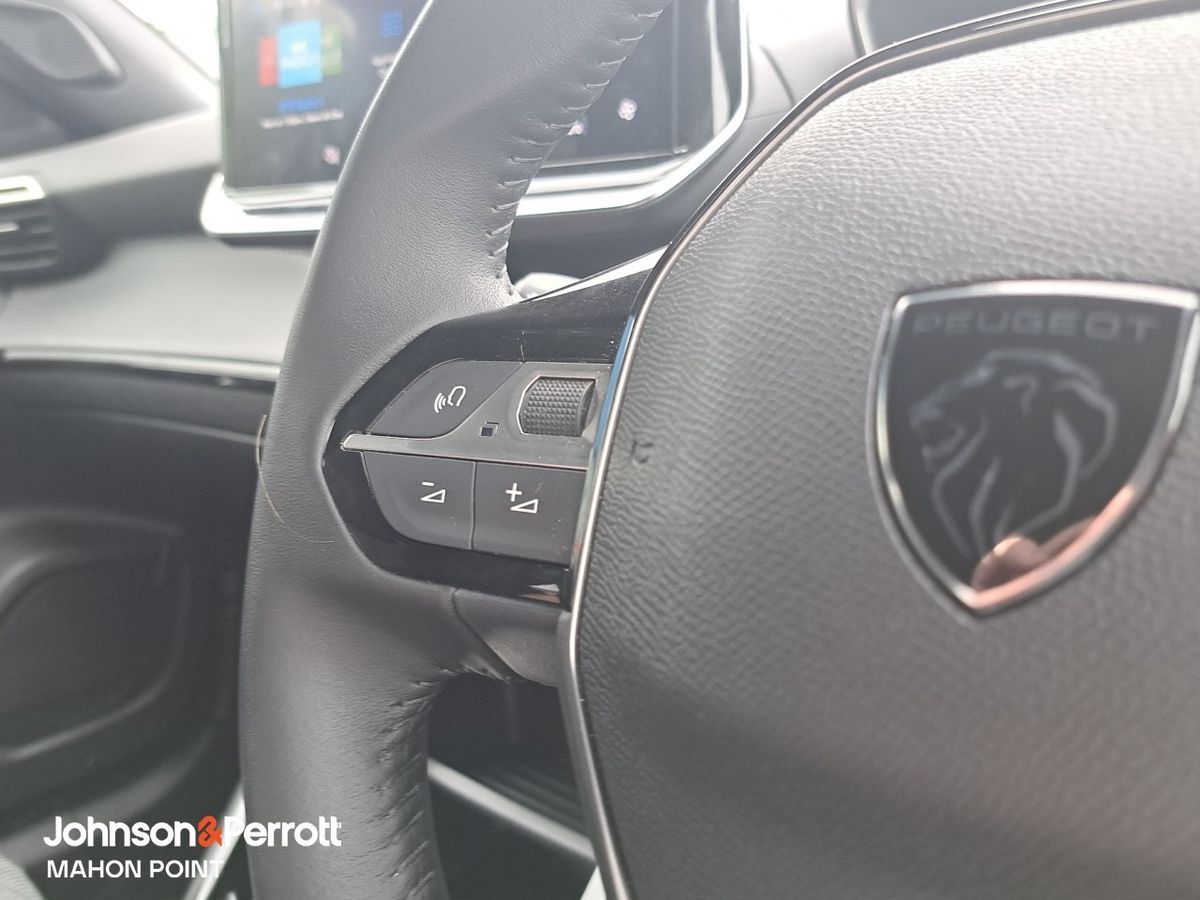 Peugeot 2008 HYBRID 110BHP e-DCS6 Allure