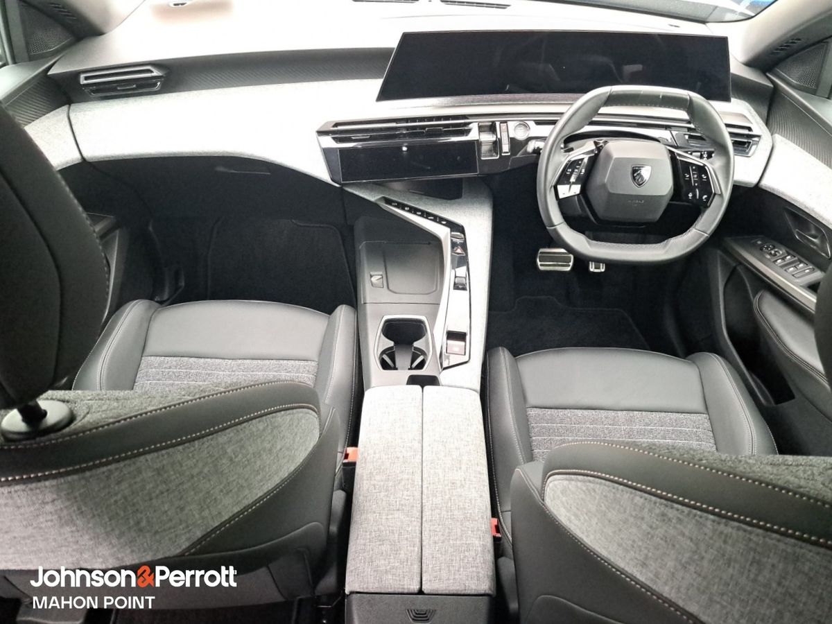 Peugeot 5008 1.2 MHEV 145bhp E-DCS6 Allure