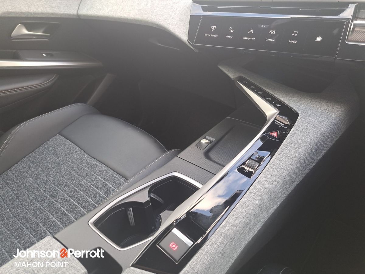Peugeot 5008 1.2 MHEV 145bhp E-DCS6 Allure