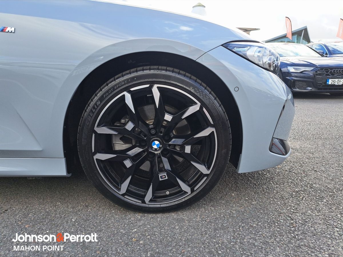 BMW 3-Series 330E TOURING M Sport Auto **ESTATE / HUGE SPEC**