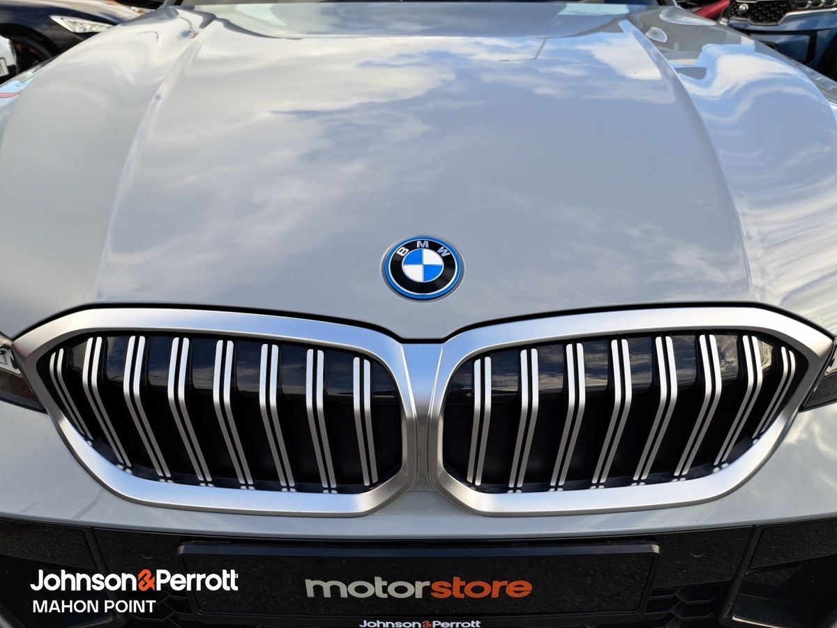 BMW 3-Series 330E TOURING M Sport Auto **ESTATE / HUGE SPEC**