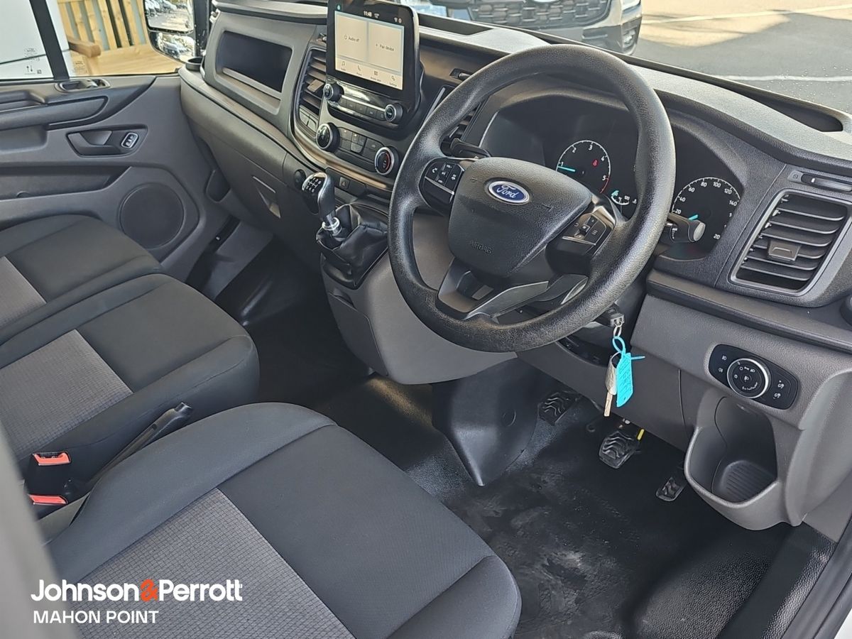 Ford Transit Custom Long Wheelbase Leader