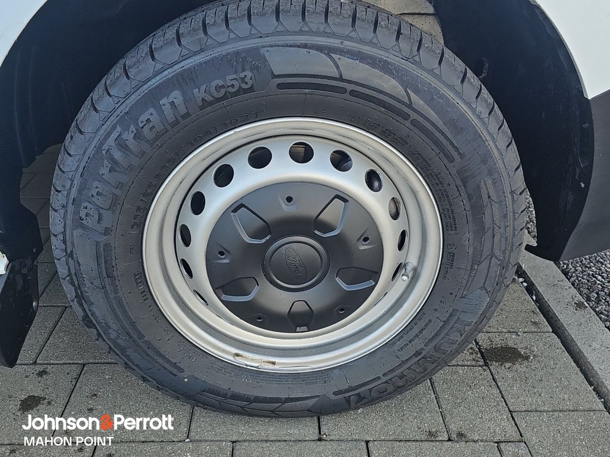 Ford Transit Custom Long Wheelbase Leader