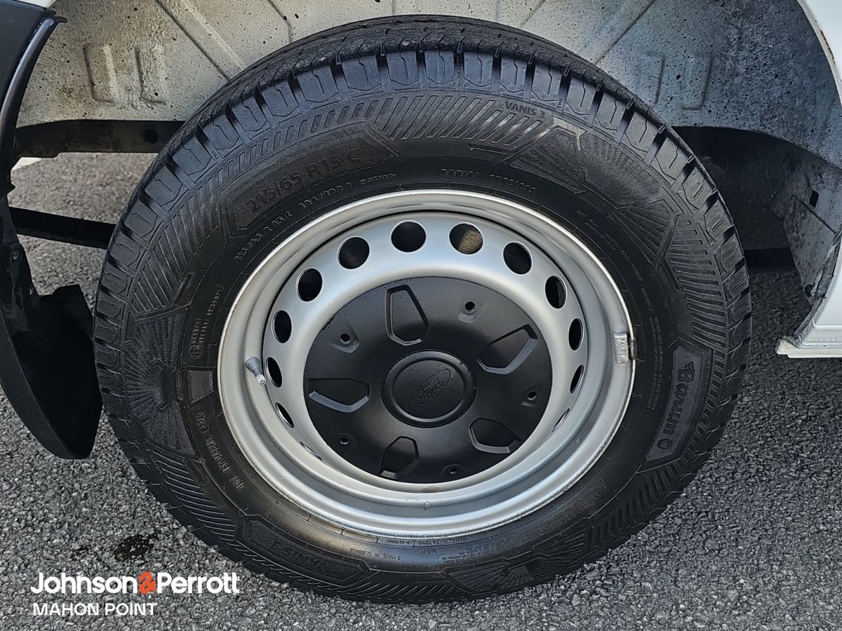 Ford Transit Custom Long Wheelbase Leader