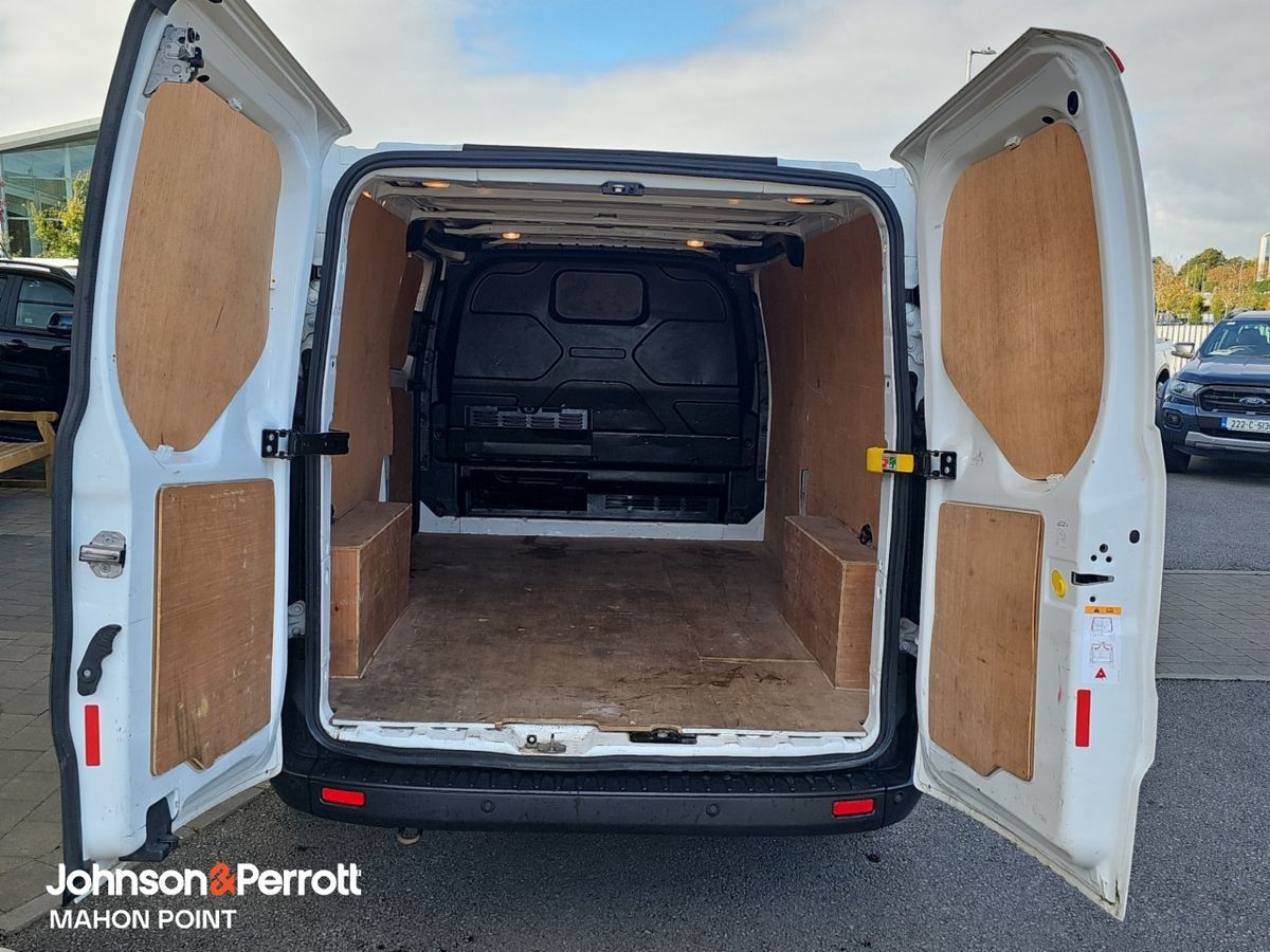 Ford Transit Custom Long Wheelbase Leader