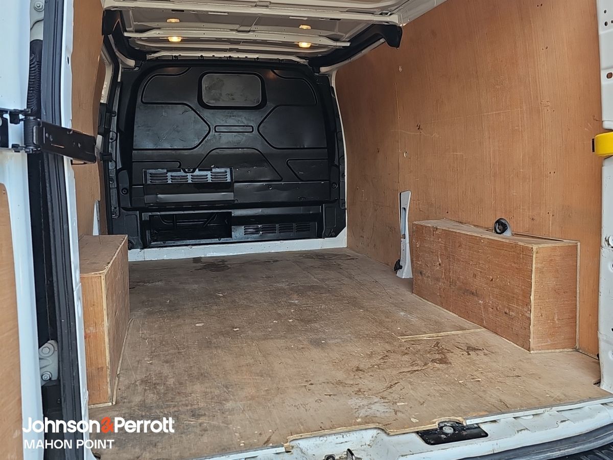 Ford Transit Custom Long Wheelbase Leader