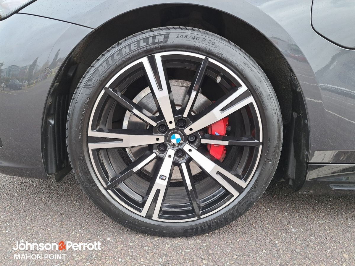 BMW 5-Series 530e M Sport