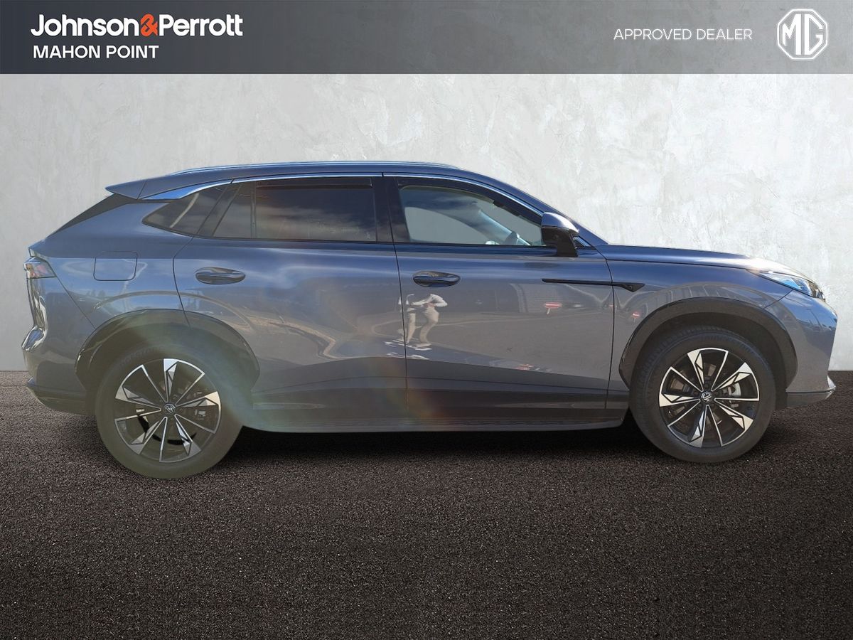 MG HS Plug-in Hybrid Exclusive **TOP SPEC / SAVE €7,500**