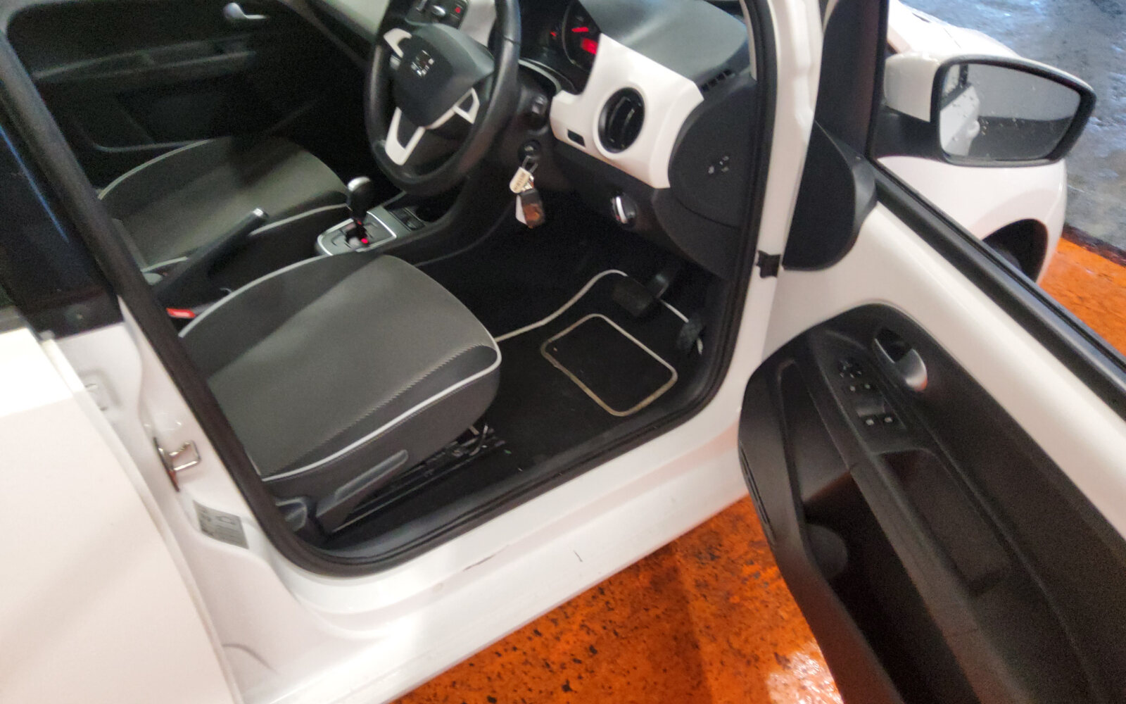 SEAT Mii 1.0 75hp SE 5D Auto