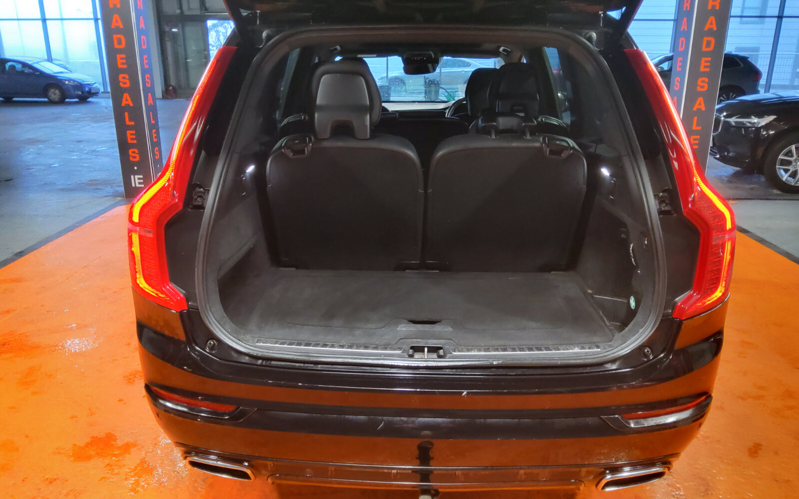 Volvo XC90 D5 (235hp) AWD R-Design Geartronic