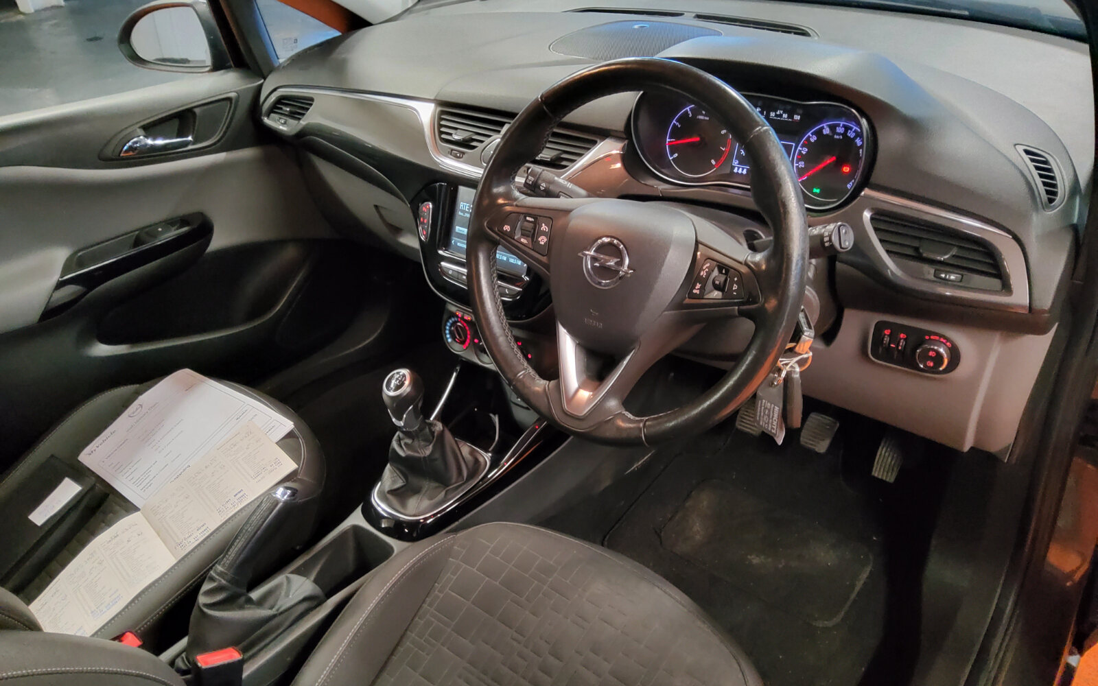 Opel Corsa 1.4 90PS SE