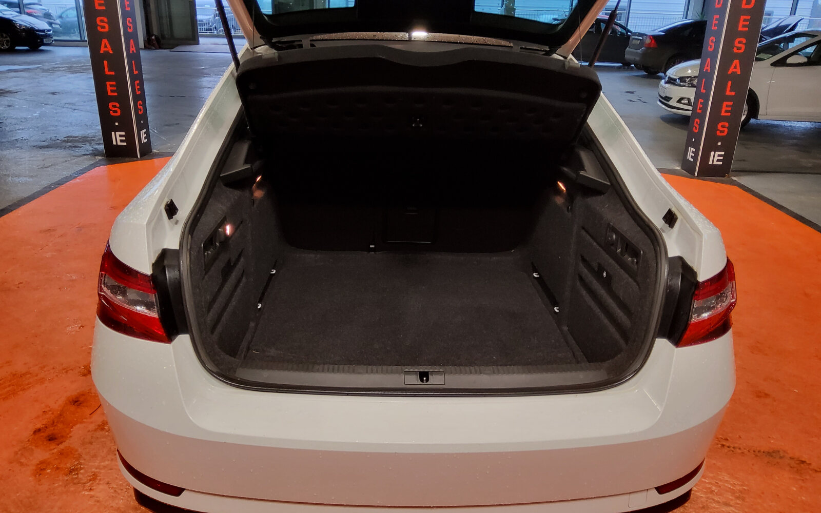 Skoda Superb 2.0 TDI 190bhp L&K 4X4 DSG