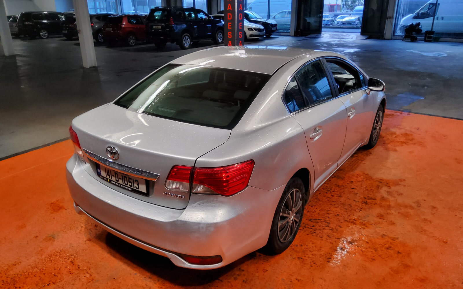 Toyota Avensis D-4D 125 (2.0) Terra Saloon