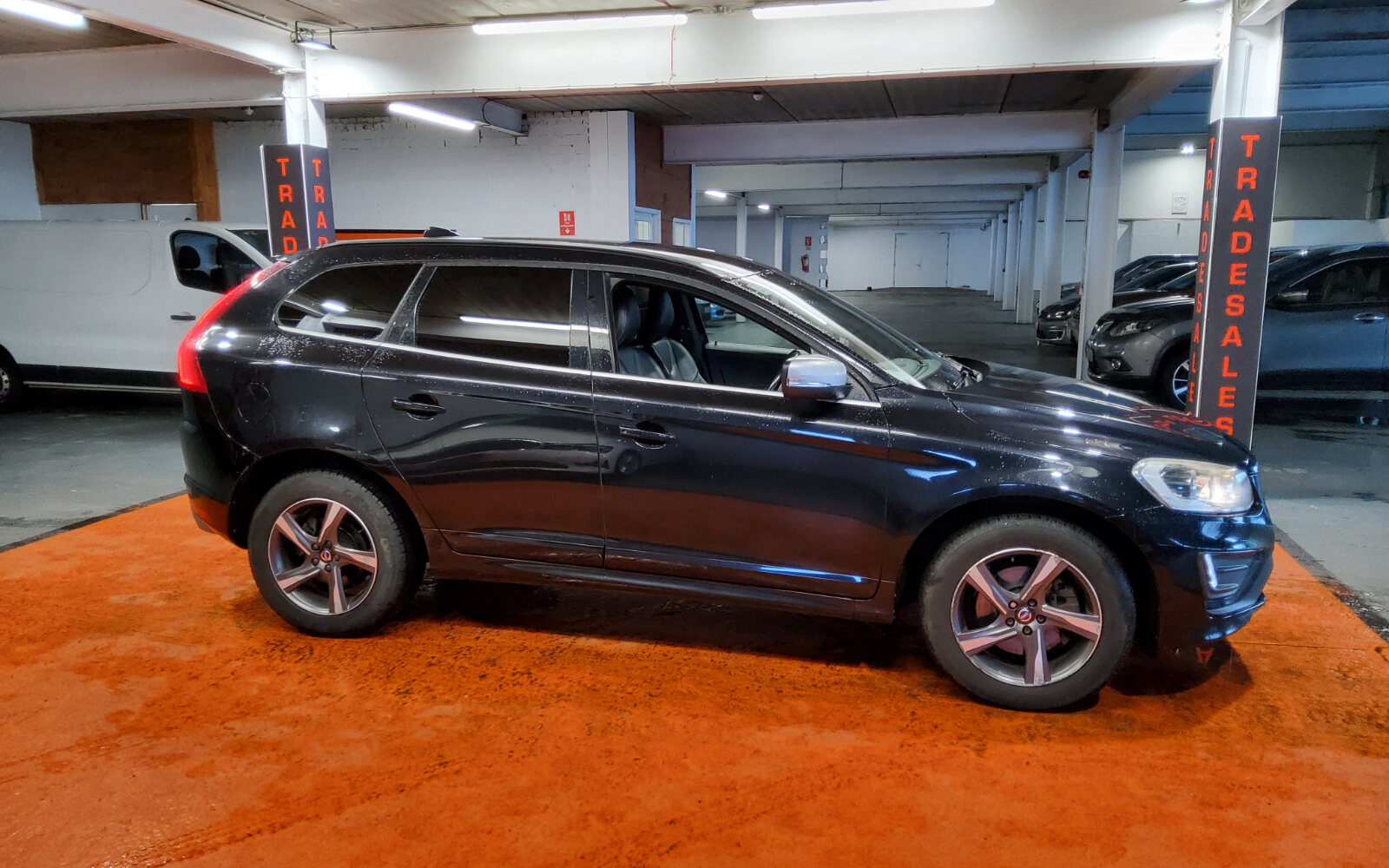 Volvo XC60 D4 (181hp) FWD R-Design