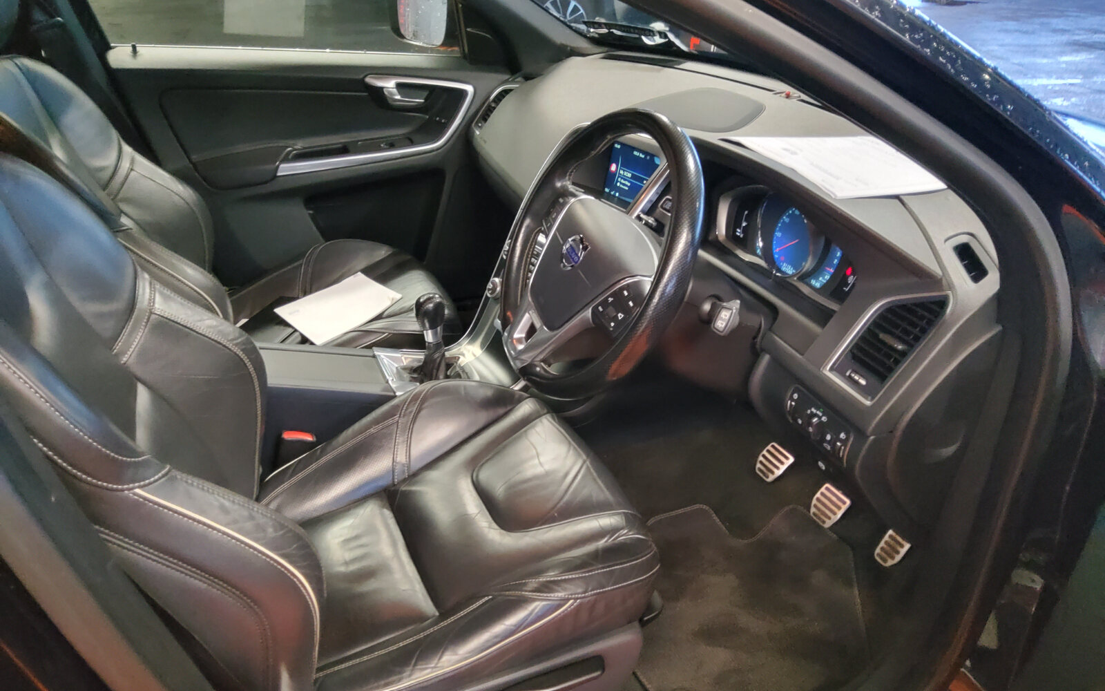 Volvo XC60 D4 (181hp) FWD R-Design