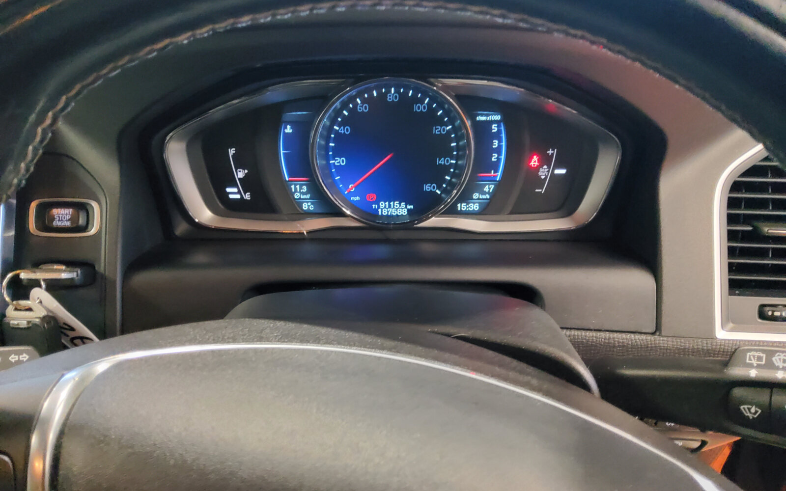 Volvo XC60 D4 (181hp) FWD R-Design