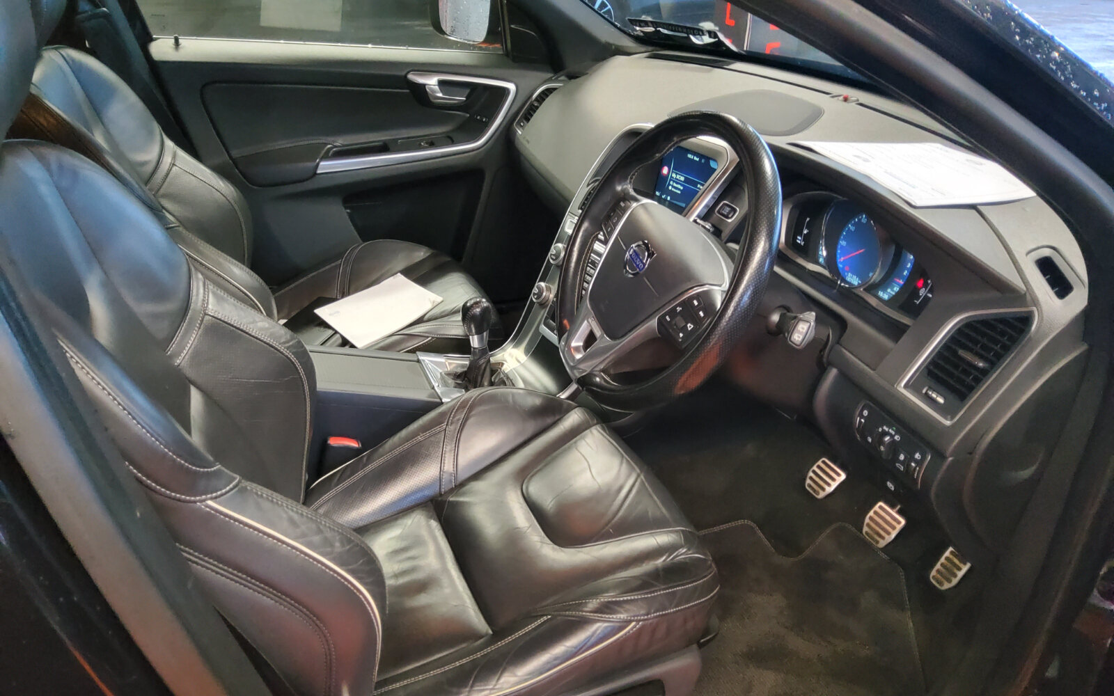 Volvo XC60 D4 (181hp) FWD R-Design