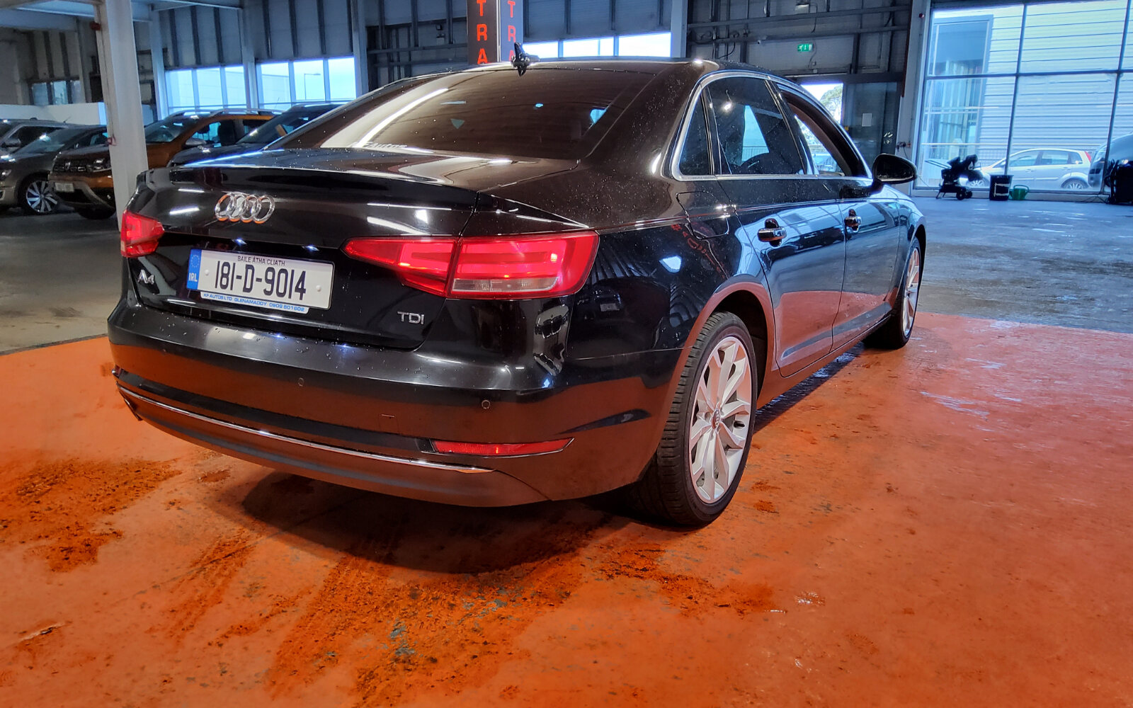 Audi A4 2.0TDI 150HP SE Ultra 18