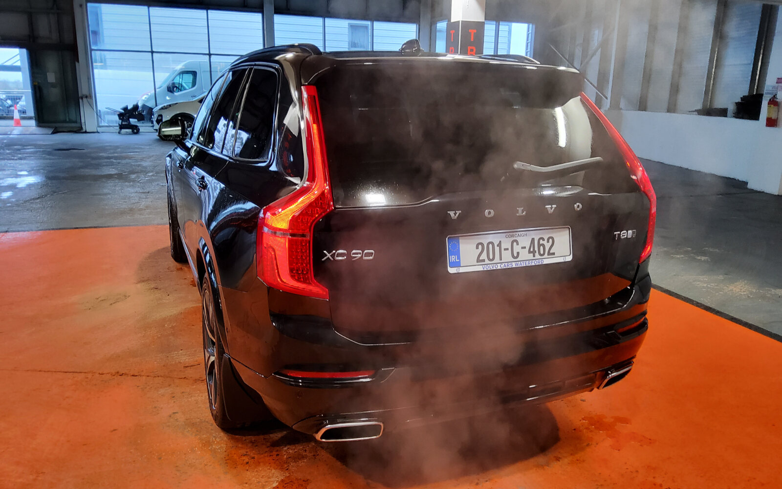 Volvo XC90 T8 (397hp) PHEV R-Design Auto AWD
