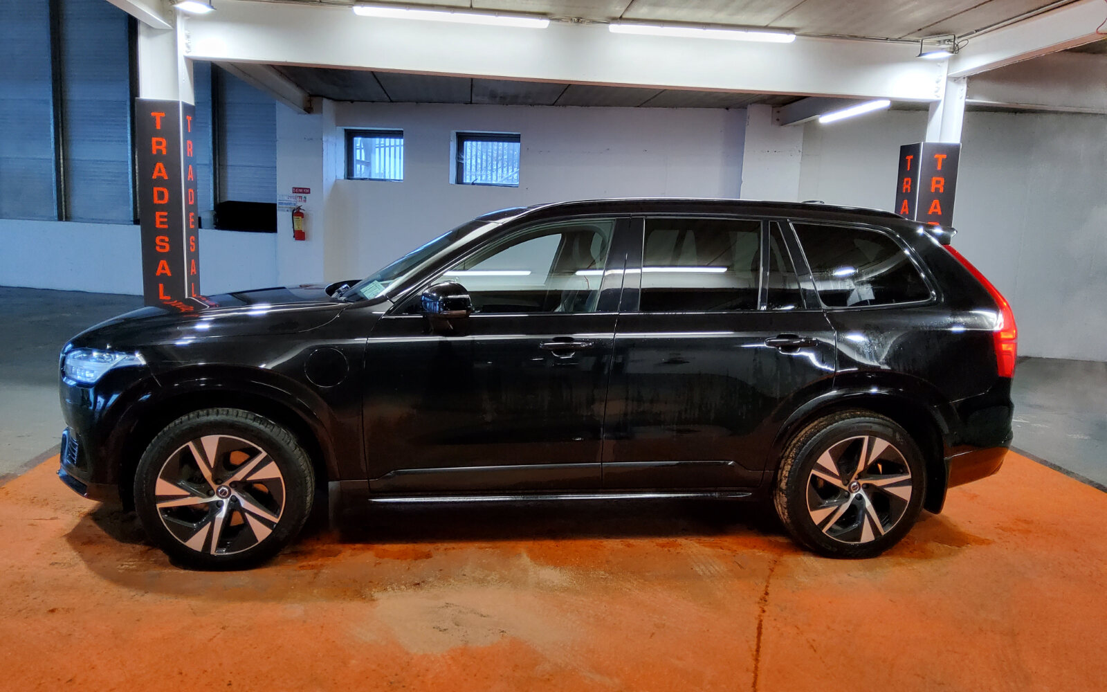 Volvo XC90 T8 (397hp) PHEV R-Design Auto AWD