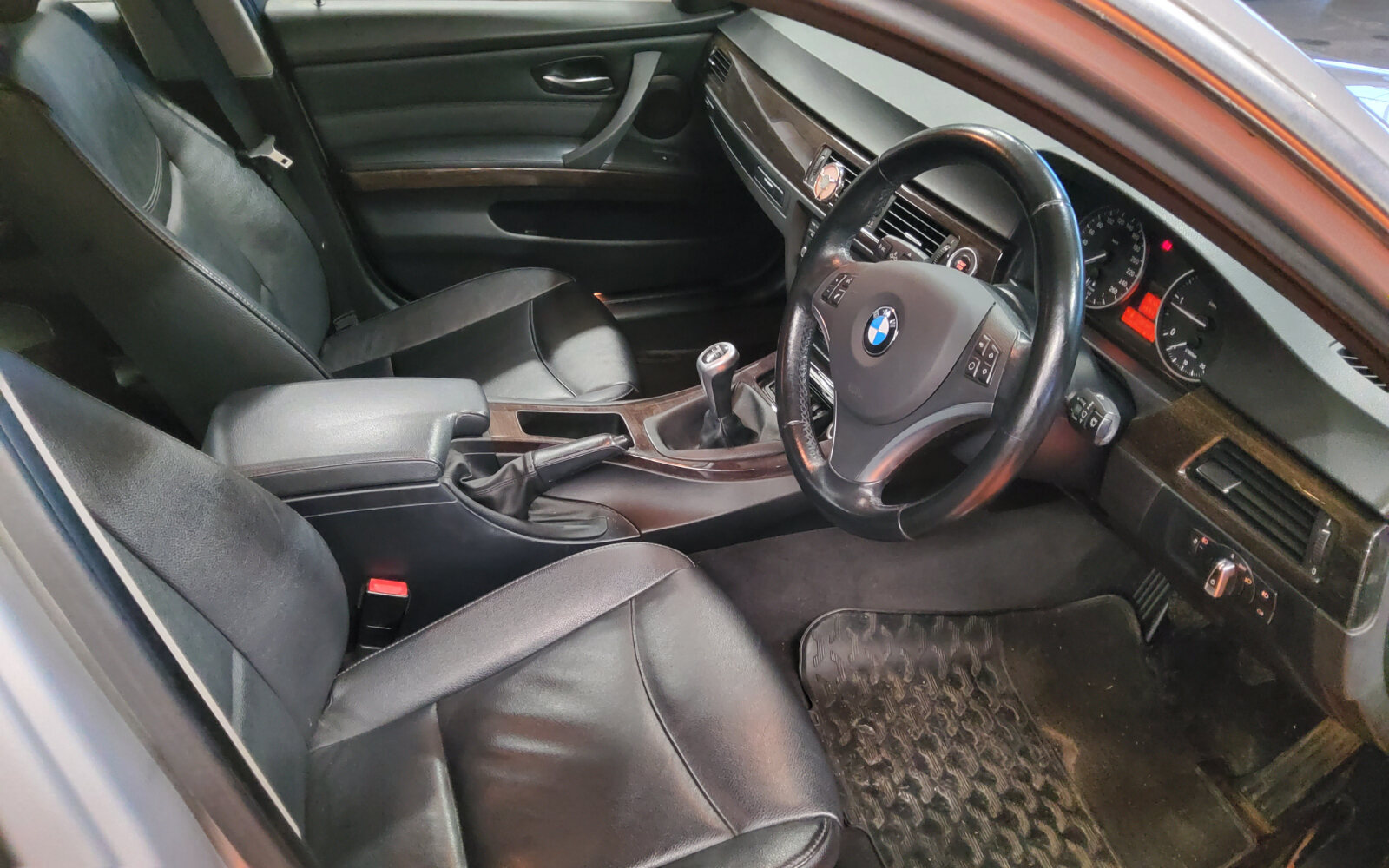 BMW 3-Series 320D EXCLUSIVE EDITION