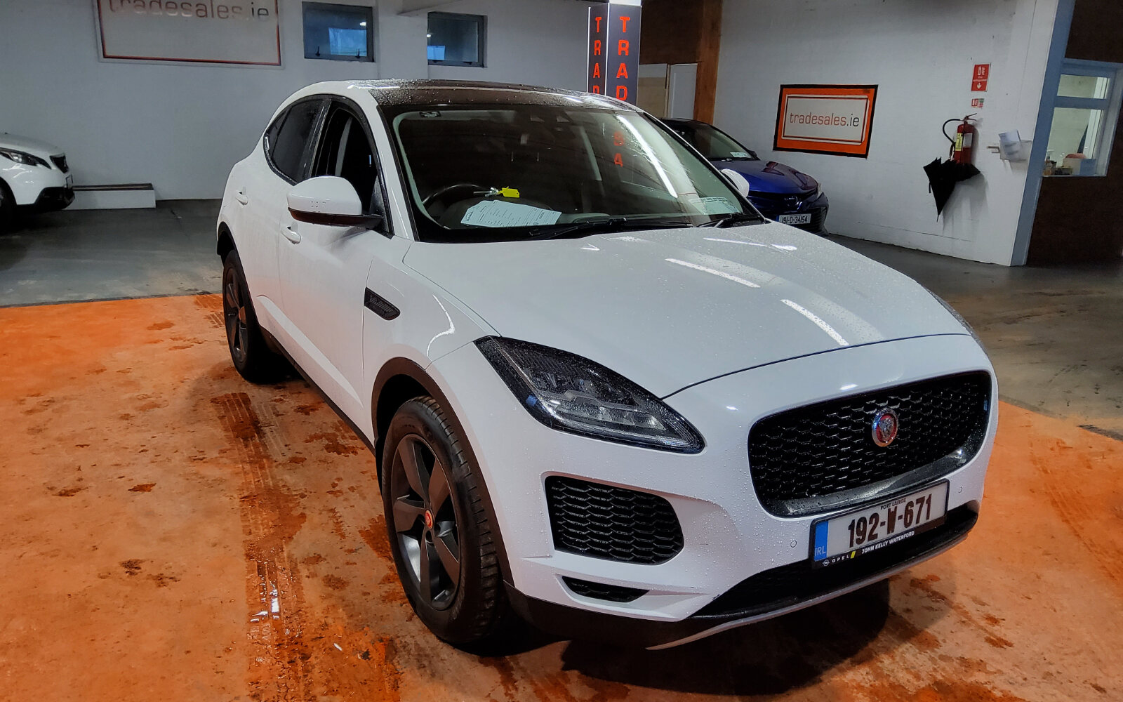 Jaguar E-Pace 2.0D I4 150 PS FWD Manual Standard