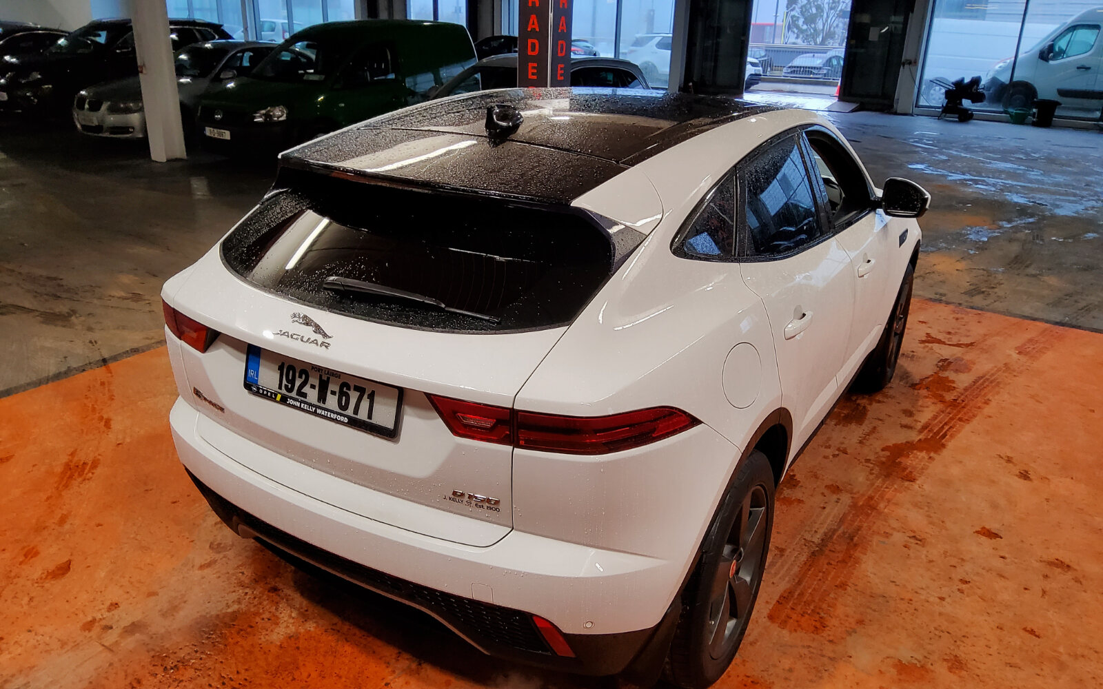 Jaguar E-Pace 2.0D I4 150 PS FWD Manual Standard
