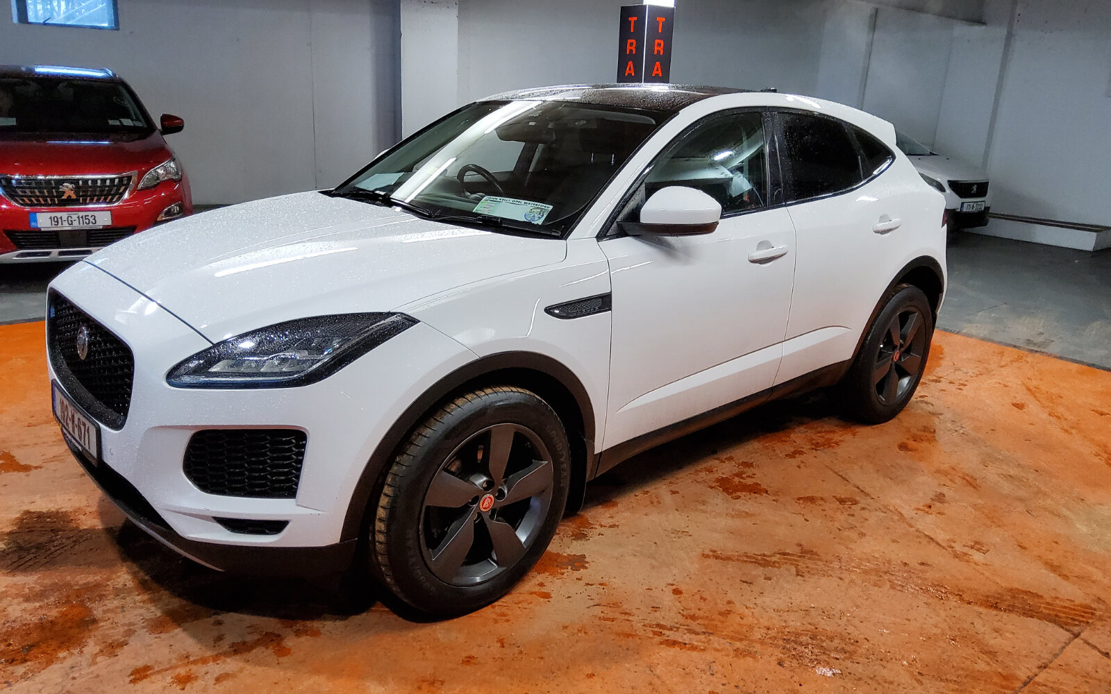 Jaguar E-Pace 2.0D I4 150 PS FWD Manual Standard