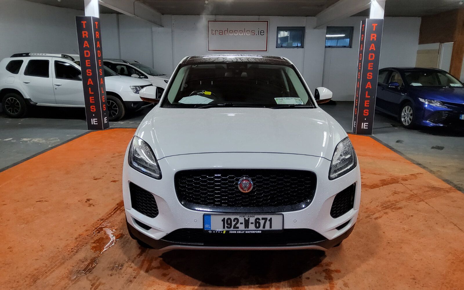 Jaguar E-Pace 2.0D I4 150 PS FWD Manual Standard
