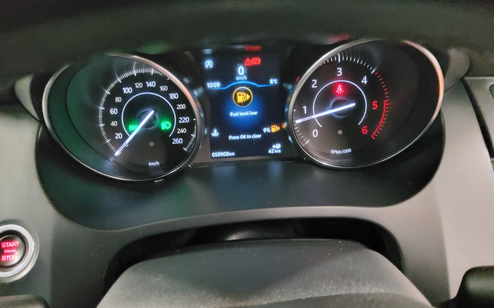 Jaguar E-Pace 2.0D I4 150 PS FWD Manual Standard