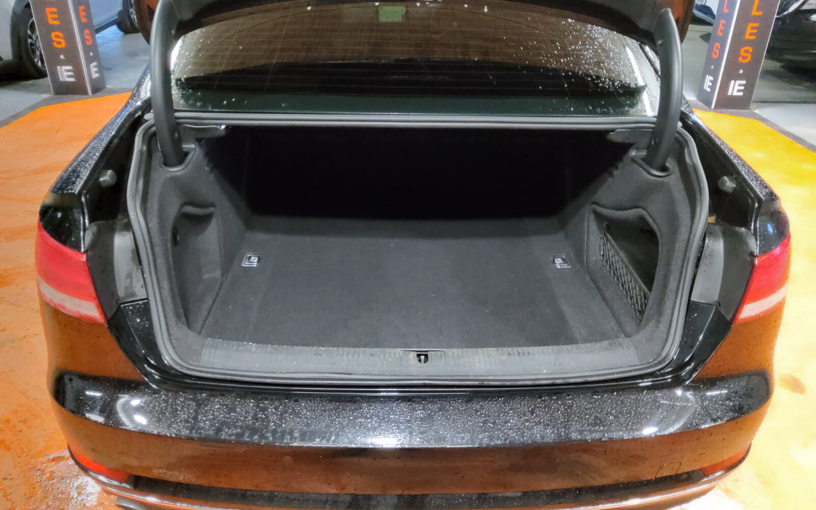 Audi A4 2.0TDI 122HP SE Ultra