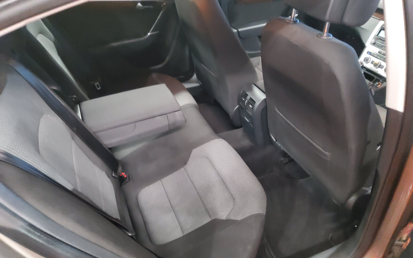 Volkswagen Passat 1.6 TDI COMFORTLINE BLUEMOTION TECH