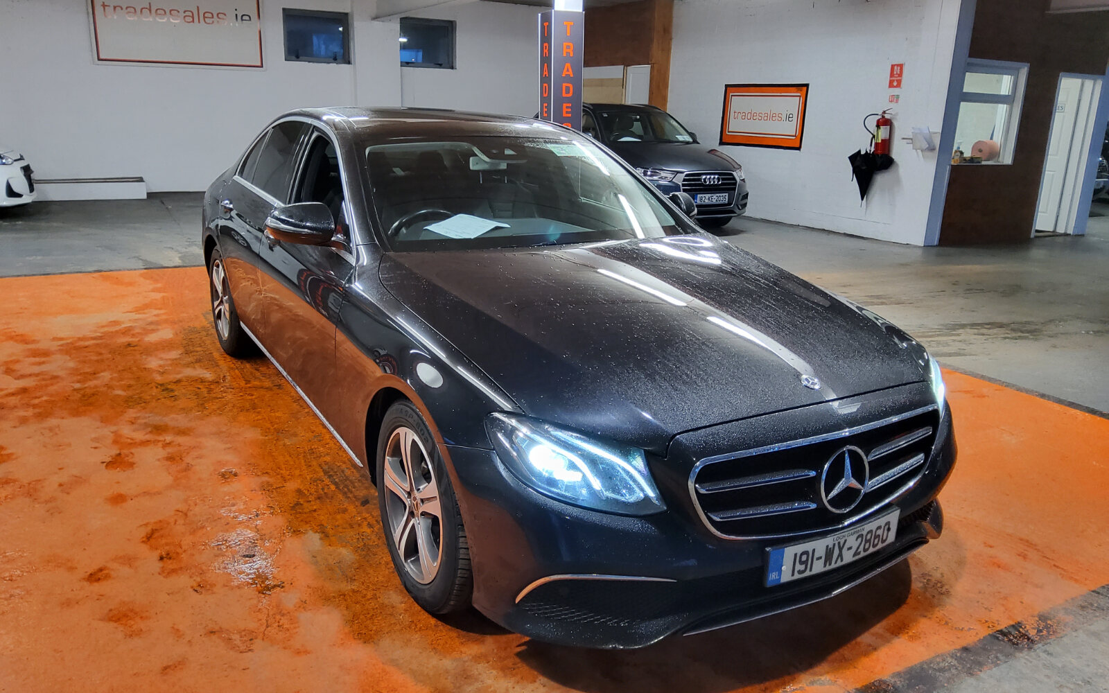 Mercedes-Benz E-Class E 220 D AVANTGARD 18% A/T