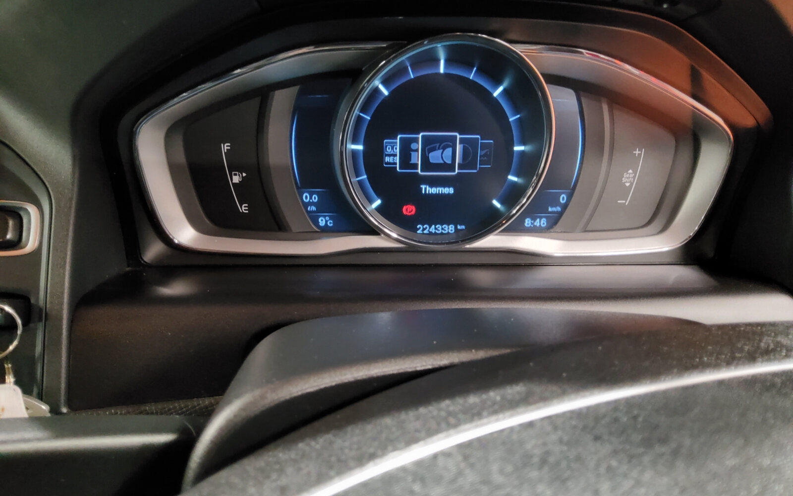 Volvo XC60 D4 (181hp) FWD R-Design