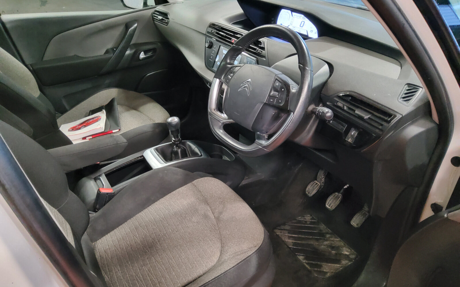 Citroen C4 Picasso 1.6 e-HDi 115 manual 6-speed Exclusive