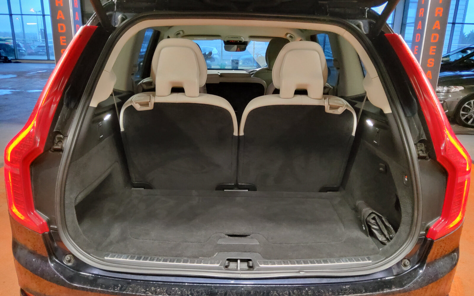 Volvo XC90 D5 (235hp) AWD Momentum Geartronic