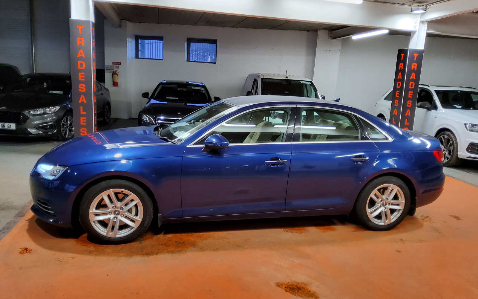 Audi A4 2.0TDI 190HP SE Ultra
