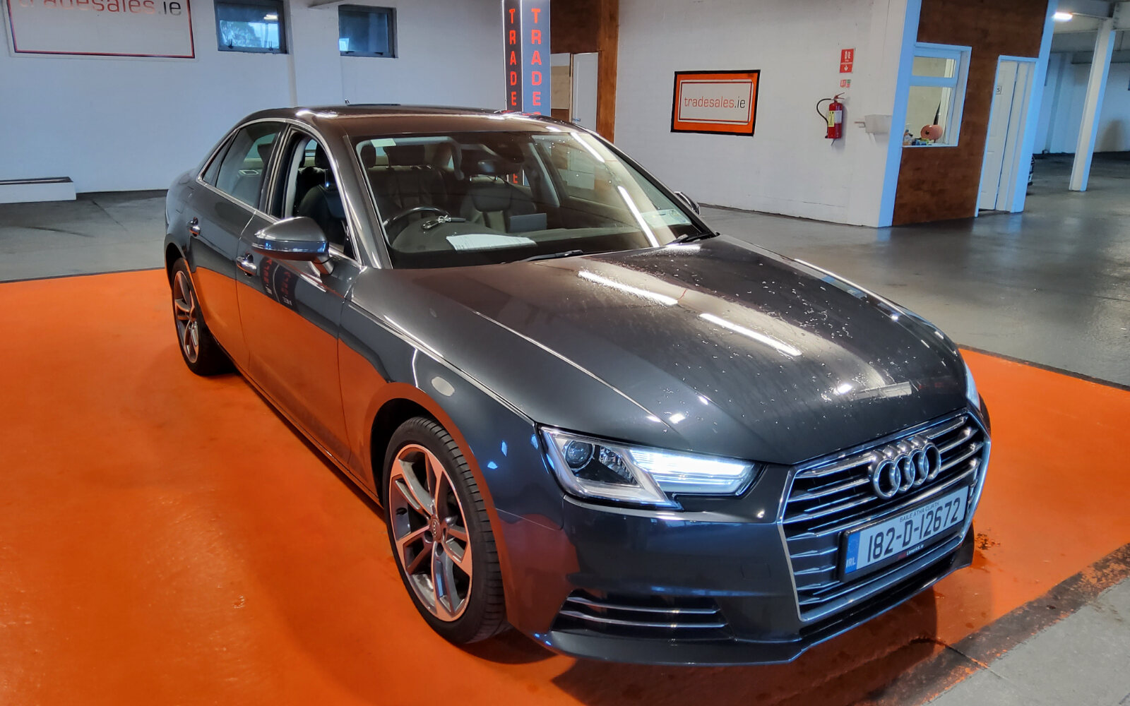 Audi A4 2.0TDI 122HP SE Ultra