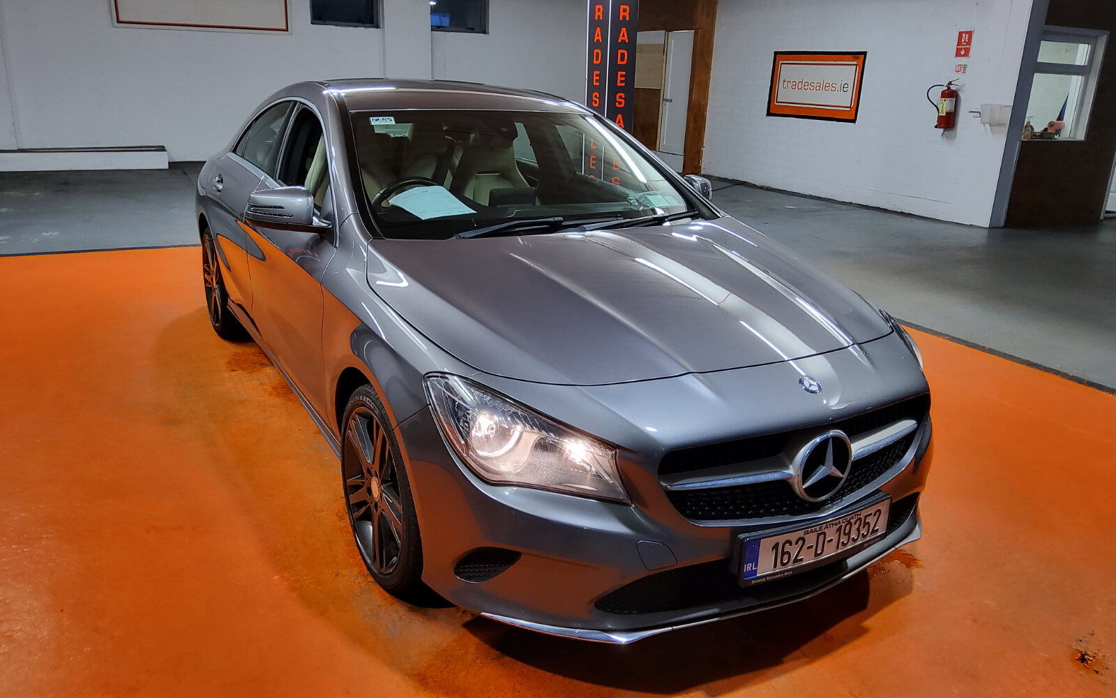Mercedes-Benz CLA 180 URBAN