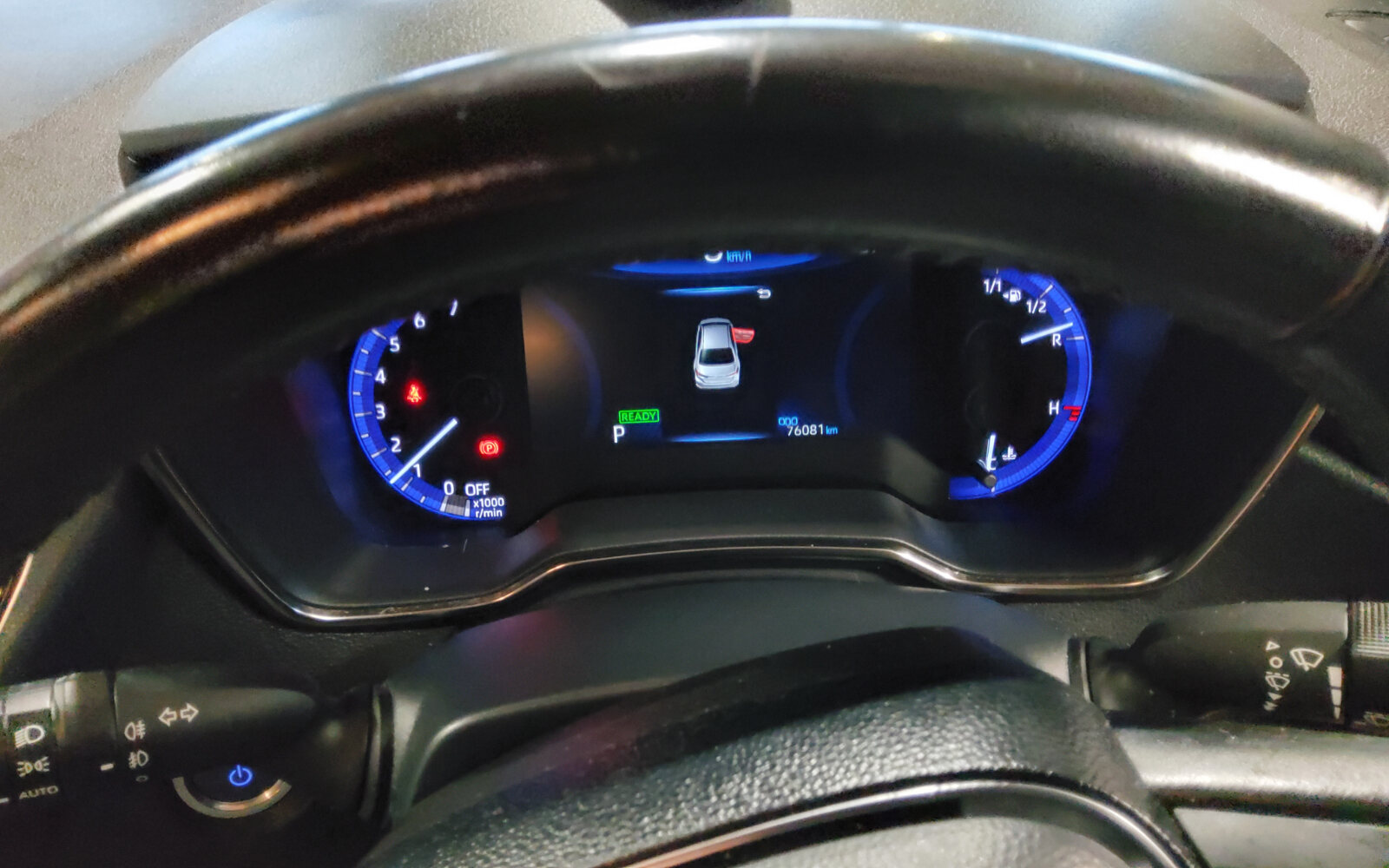 Toyota Corolla 1.8 Hybrid Luna Saloon