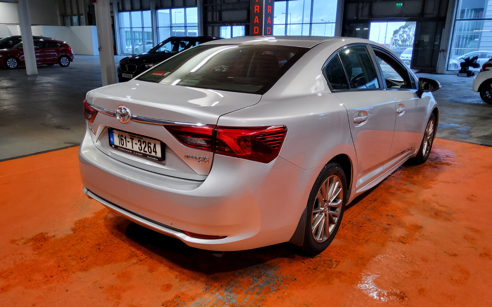 Toyota Avensis 2.0 D-4D (143) Luna Navi
