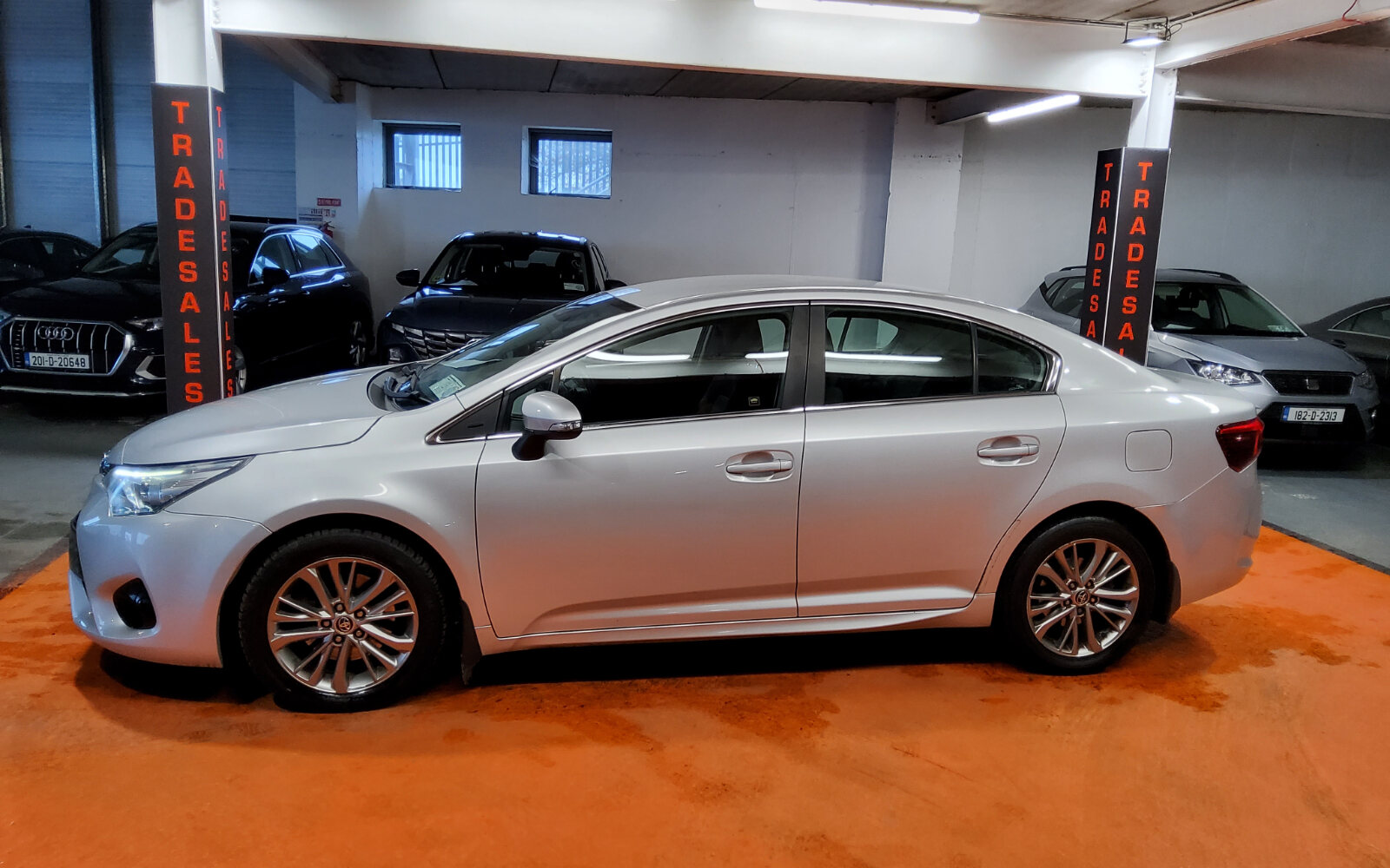 Toyota Avensis 2.0 D-4D (143) Luna Navi