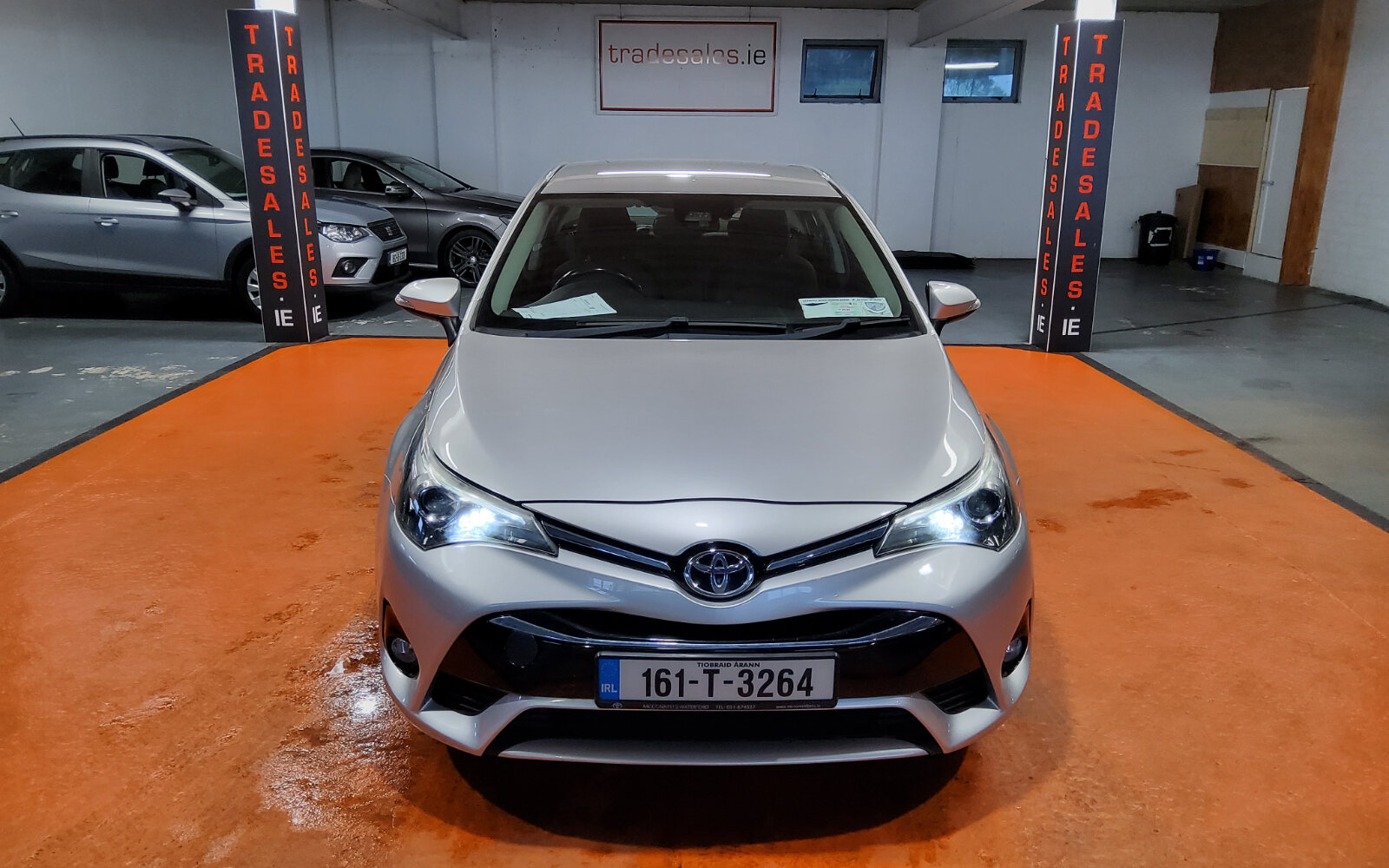 Toyota Avensis 2.0 D-4D (143) Luna Navi