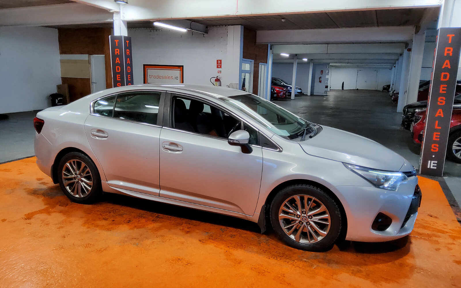 Toyota Avensis 2.0 D-4D (143) Luna Navi