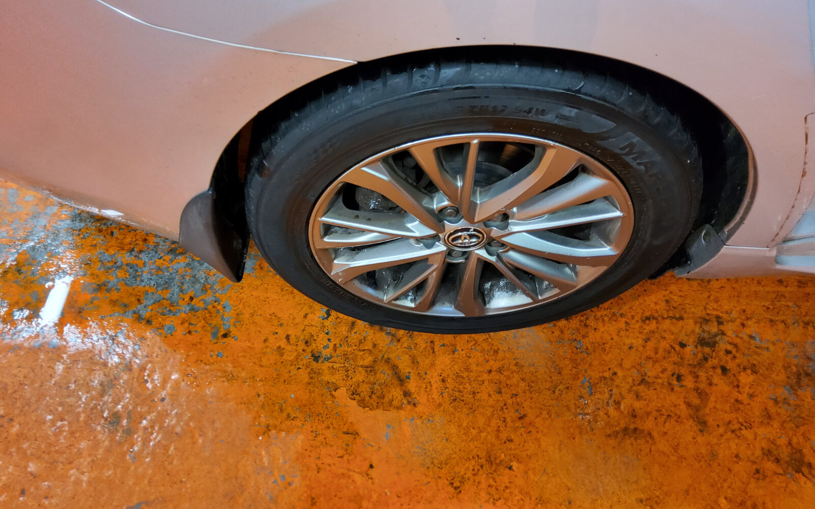 Toyota Avensis 2.0 D-4D (143) Luna Navi