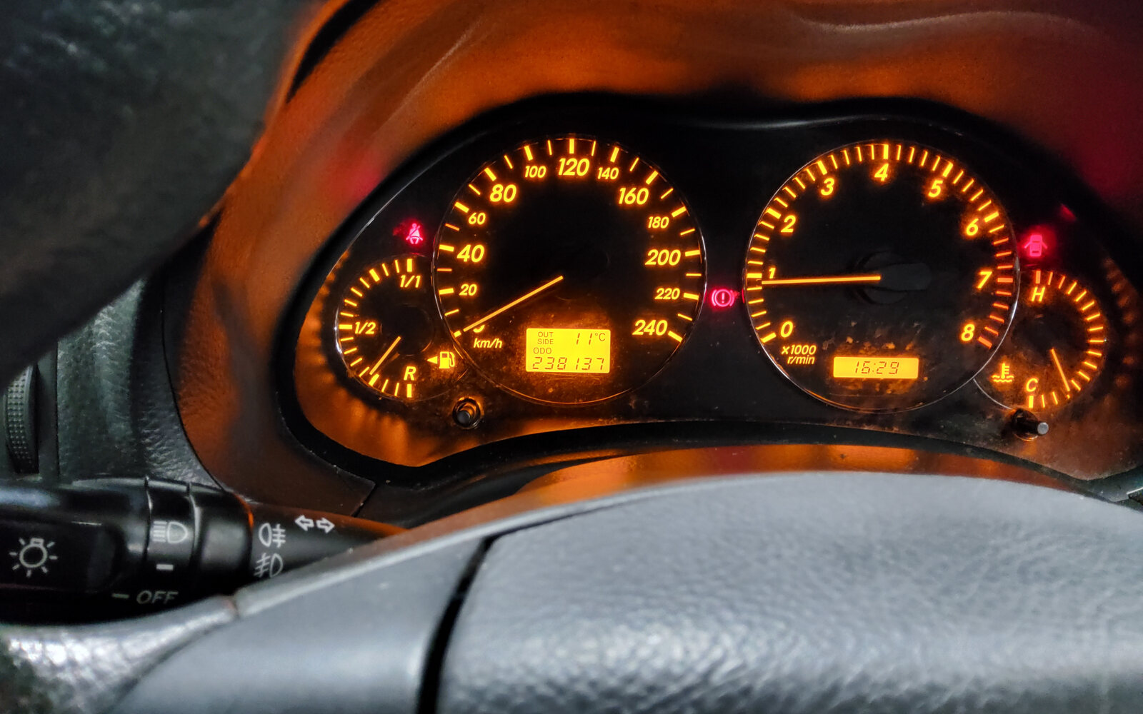 Toyota Avensis 1.6 VVT-i Strata