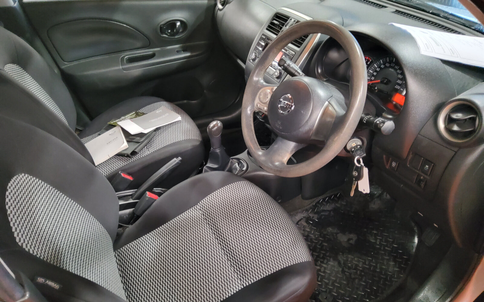 Nissan Micra 1.2 E
